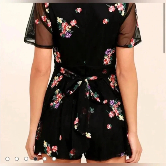 Lulus Plunge Deep V Picking Wildflowers Black Floral Embroidered Romper XS - Picture 2 of 7